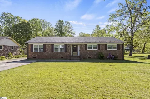 130 Brookbend Rd, Mauldin, SC 29662