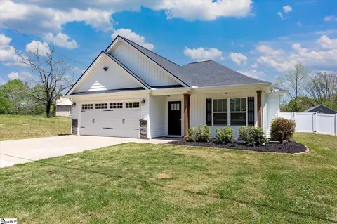 135 Mill Gin Rd, Campobello, SC 29322