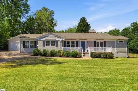 3 Wendover Dr, Greenville, SC 29615
