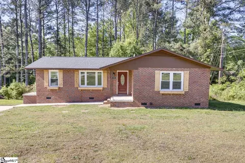 102 Wheat Dr, Greenwood, SC 29649
