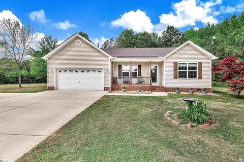 632 Hunters Ln, Anderson, SC 29625