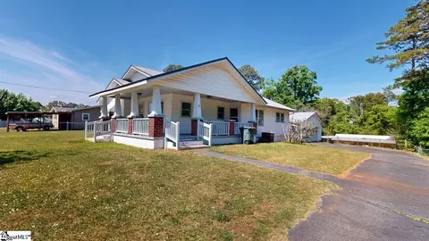 21 Jantzen Ct, Seneca, SC 29672