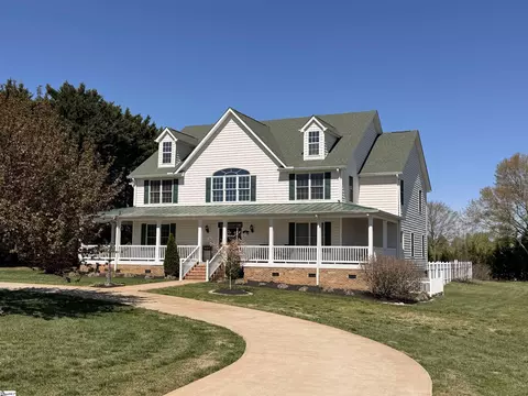 323 Waters Rd, Taylors, SC 29687