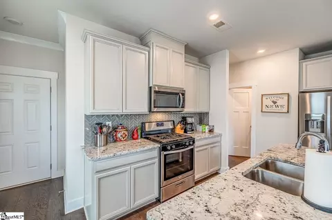 Kitchen - 122 Outback Dr, Greer, SC 29650 photo 2 of 2