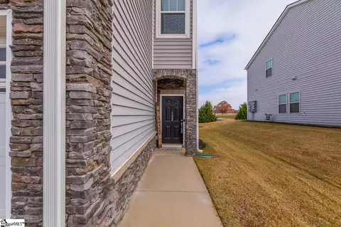 Entry Way - 122 Outback Dr, Greer, SC 29650 photo 2 of 5