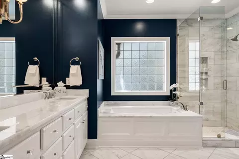 Bath - 6 Sproughton Ct, Greer, SC 29650 photo 2 of 7