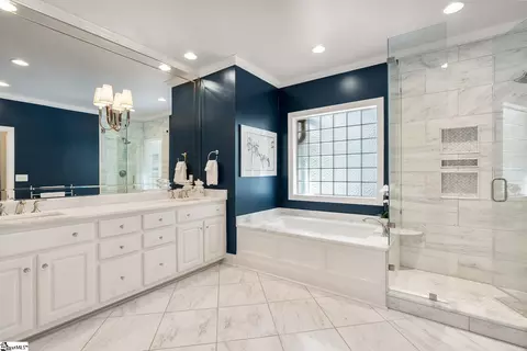 Bath - 6 Sproughton Ct, Greer, SC 29650 photo 1 of 7