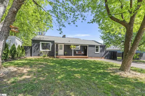 8 Nimitz St, Greenville, SC 29609