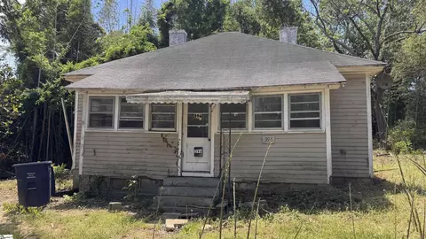 396 Kingston St, Spartanburg, SC 29303