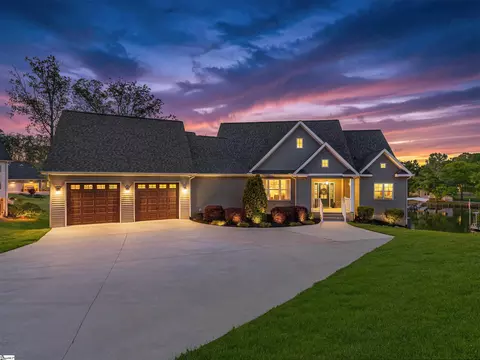110 Clearview Dr, Abbeville, SC 29620