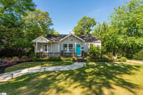 513 Summit Dr, Greenville, SC 29609