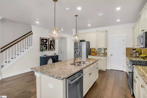229 Delbourne Ln, Greer, SC 29651 photo 8