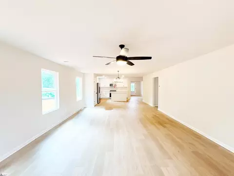 Living - 603 S Mountainview Rd #LOT 1, Greer, SC 29651 photo 2 of 4