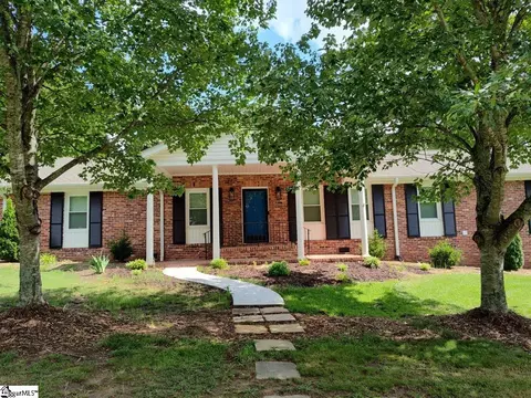 200 Leyswood Dr, Greenville, SC 29615