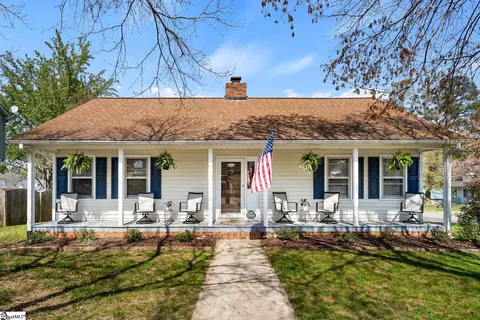125 Court Dr, Easley, SC 29642