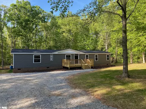 560 Carousel Rd, Gray Court, SC 29645