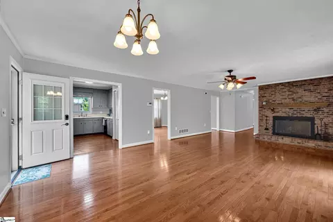 323 Pinehurst Dr, Mauldin, SC 29662 photo 8