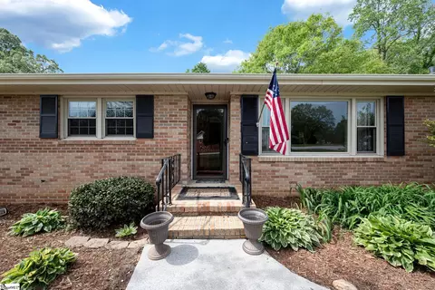 323 Pinehurst Dr, Mauldin, SC 29662 photo 3