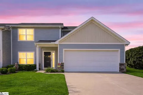 800 Stonebriar St, Simpsonville, SC 29681