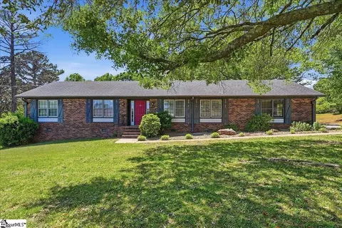 29 Hicks Rd, Greenville, SC 29605