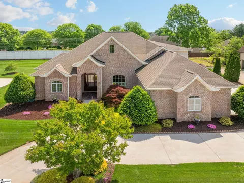 411 Kingsgate Ct, Simpsonville, SC 29681