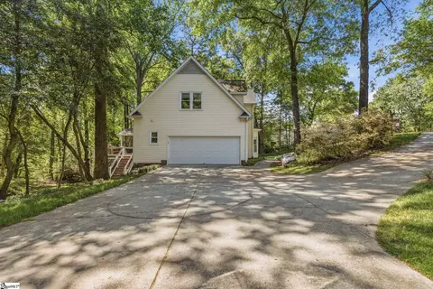 Exterior - 32 Wrenwood Ct, Greer, SC 29651 photo 10 of 11