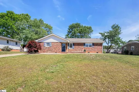 126 Abbotsford Dr, Simpsonville, SC 29681