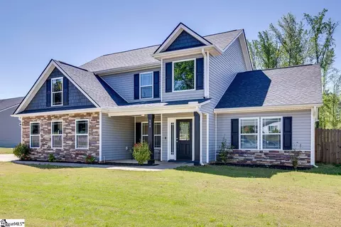 984 Gibbs Rd, Wellford, SC 29385