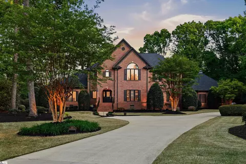 212 Weatherby Dr, Greenville, SC 29615