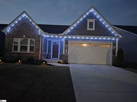 1252 Fiddletree Ln, Woodruff, SC 29388