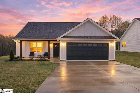 3139 Lorenzo Ct, Inman, SC 29349