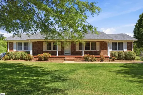 814 Mountain Vew Ct, Greer, SC 29651
