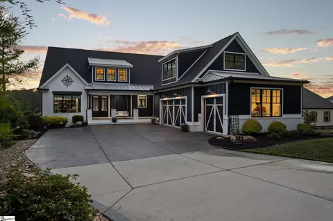 376 Abercrombie Pt, Greenwood, SC 29649