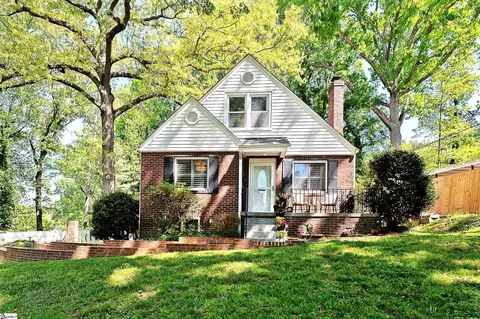 218 Mcmakin Dr, Greenville, SC 29617