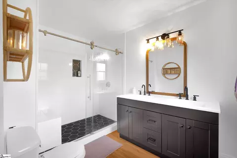 Bath - 1 12th St, Greer, SC 29651 photo 3 of 4