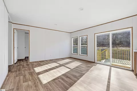 116 Kinston Dr, Easley, SC 29640 photo 8