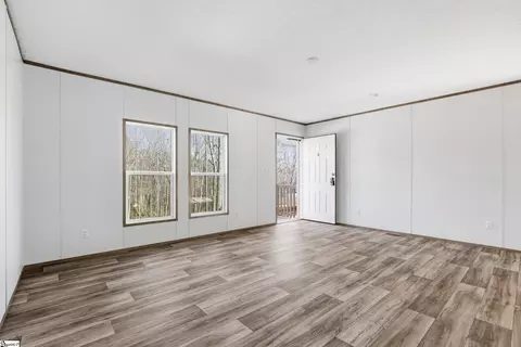 116 Kinston Dr, Easley, SC 29640 photo 7