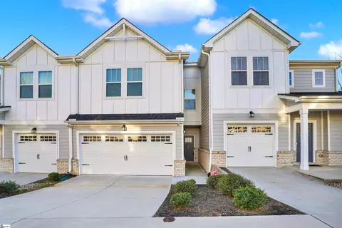 66 Galley Ln, Greenville, SC 29609