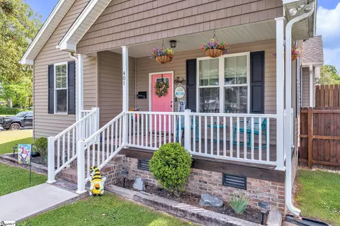 401 S Broad St, Clinton, SC 29325