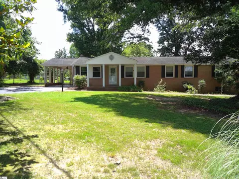 204 Sycamore Dr, Mauldin, SC 29662