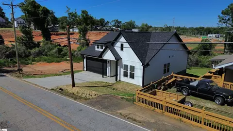 193 W Wood St, Spartanburg, SC 29303