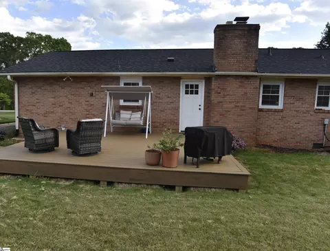 Exterior - 117 Benjamin Ave, Greer, SC 29651 photo 4 of 5