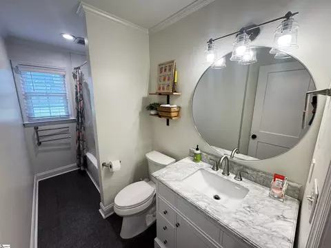 Bath - 117 Benjamin Ave, Greer, SC 29651 photo 2 of 3