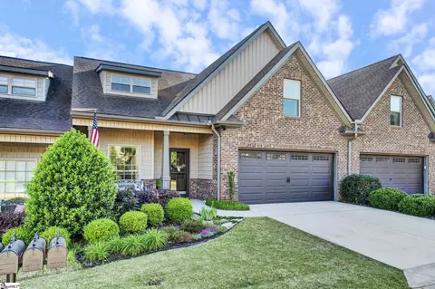 819 Asheton Commons Ln, Simpsonville, SC 29681