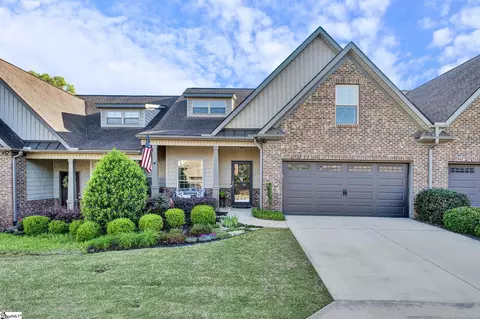 819 Asheton Commons Ln, Simpsonville, SC 29681