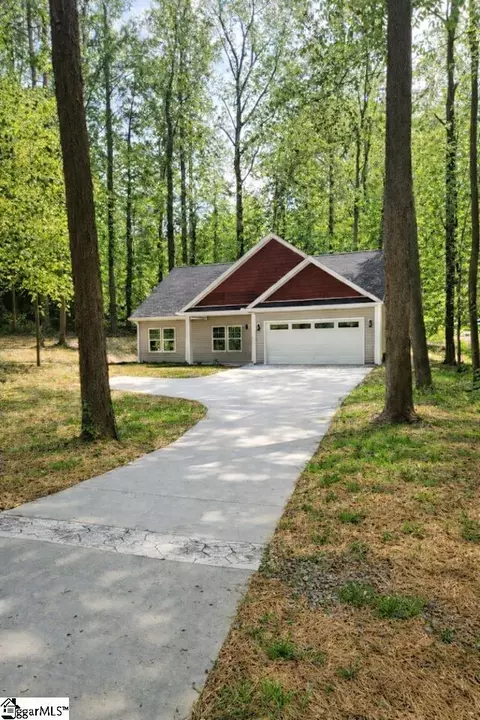 180 Anita Dr, Spartanburg, SC 29302