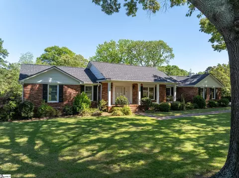 101 Triangle Pine Rd, Fountain Inn, SC 29644
