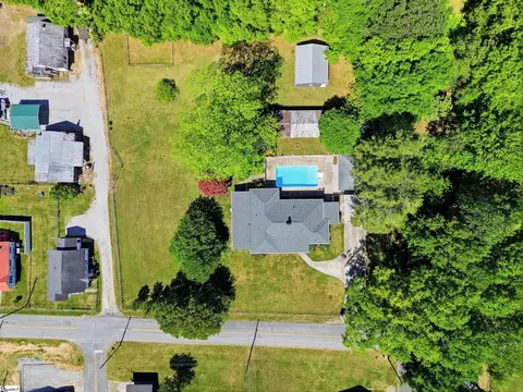 View/Area - 520 S Spring St, Walhalla, SC 29691 photo 2 of 5
