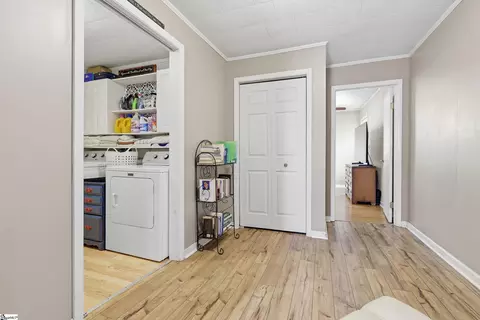Entry Way - 520 S Spring St, Walhalla, SC 29691 photo 2 of 3