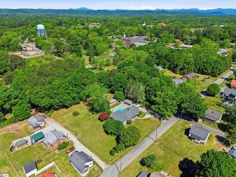 View/Area - 520 S Spring St, Walhalla, SC 29691 photo 5 of 5